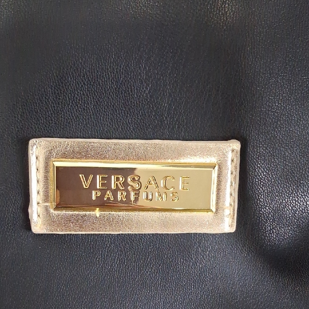 Versace Black Leather Shoulder Bag Glod Hradwear - Picture 12 of 16